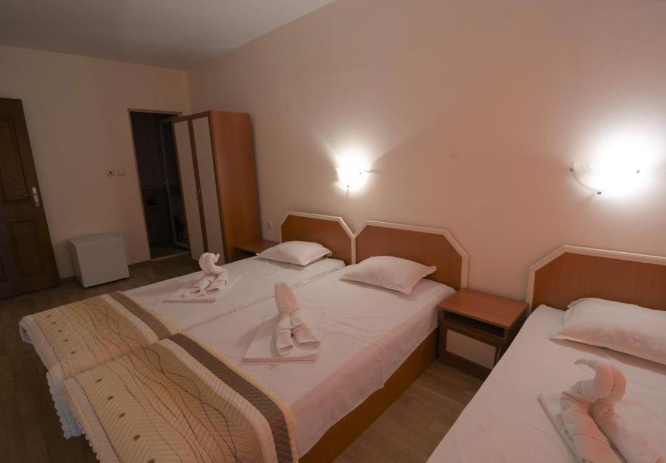 Hotel Stoyanov Равда Экстерьер фото